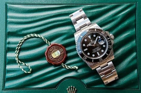 can you hear a rolex submariner tick|why does a rolex not tick.